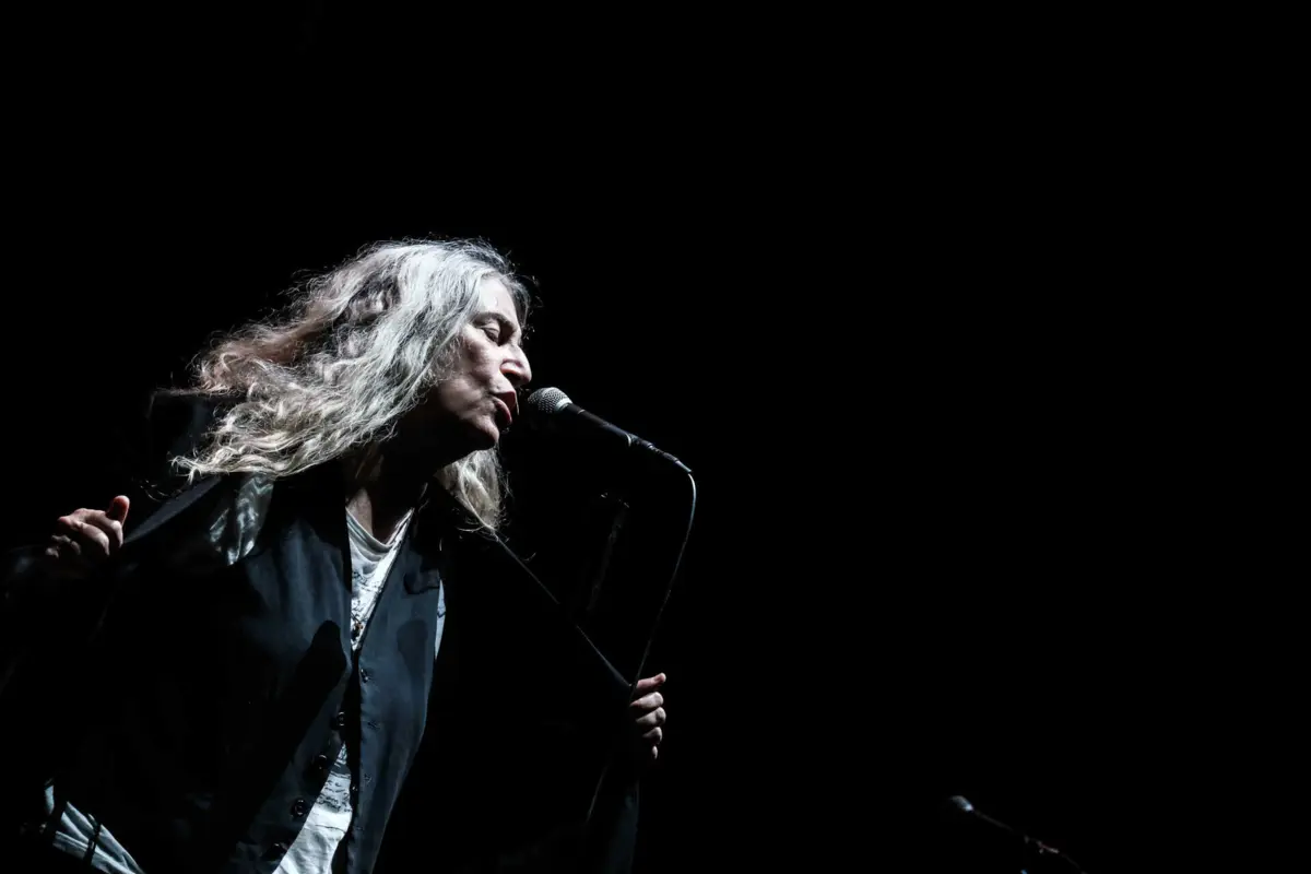 Patti Smith, que diz que o poder é do povo, atua ao vivo este domingo no Festival Jardins do Marquês, em Oeiras