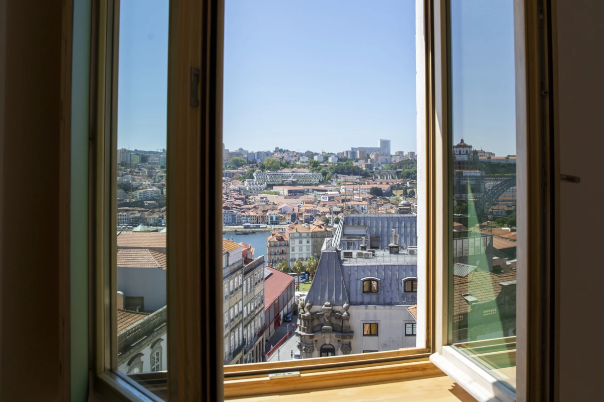 Mediadores alertam que as casas que estão no mercado têm preços demasiado elevados para a classe média