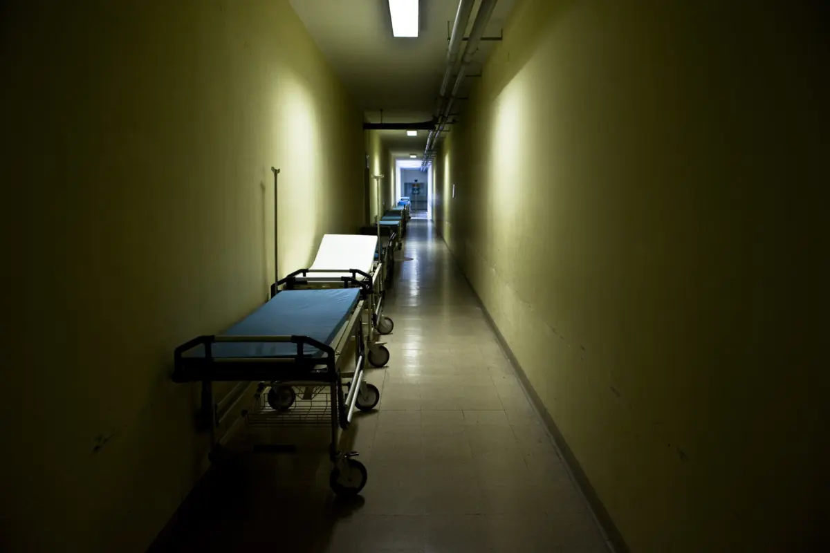 Jovem foi hospitalizado na quinta-feira