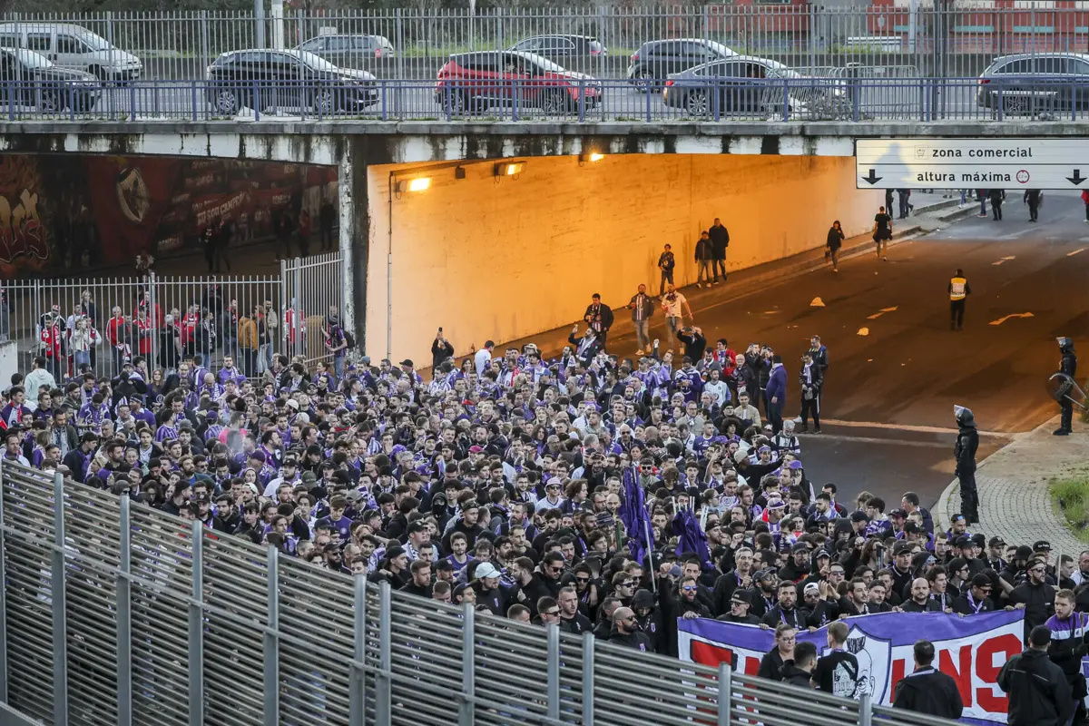 Adeptos do Toulouse na Luz