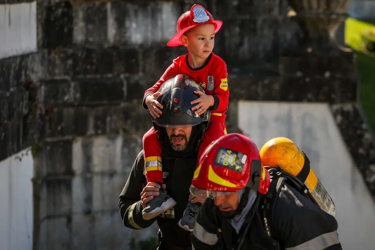Prova de resistência levou 1562 bombeiros a subir as escadas do Bom Jesus, em Braga