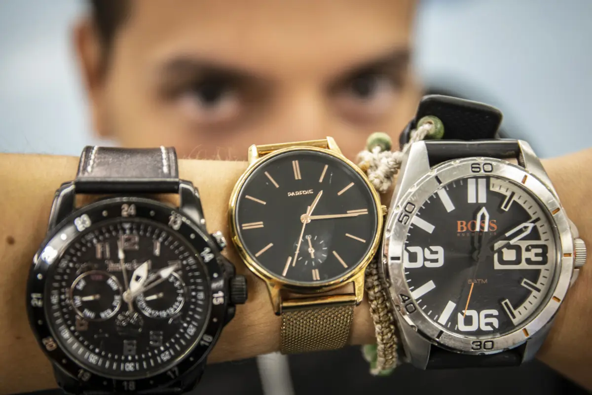 Relógios atrasam uma hora para o horário de inverno