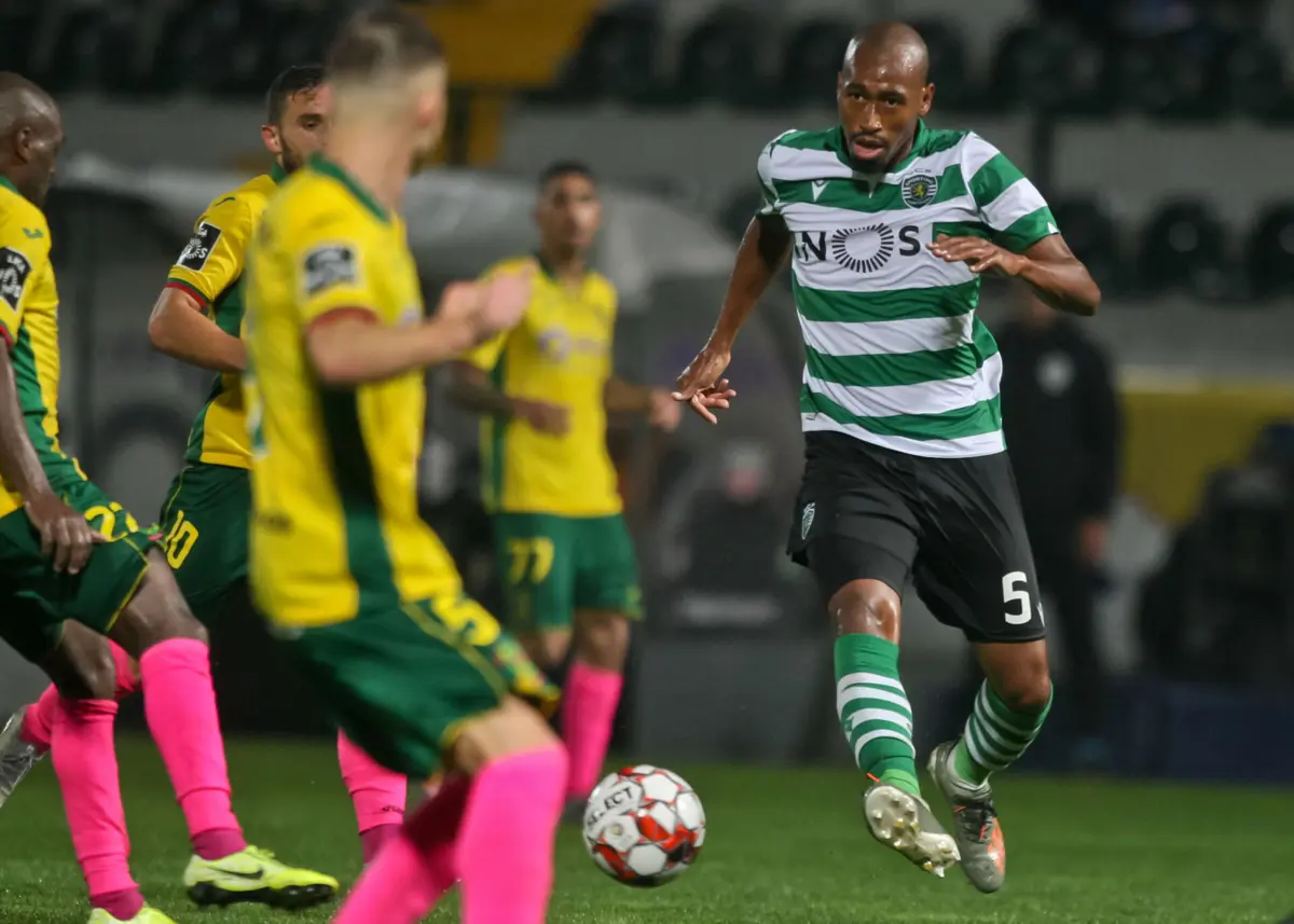 Imagem de contexto do artigo Eduardo Henrique rescinde contrato com o Sporting