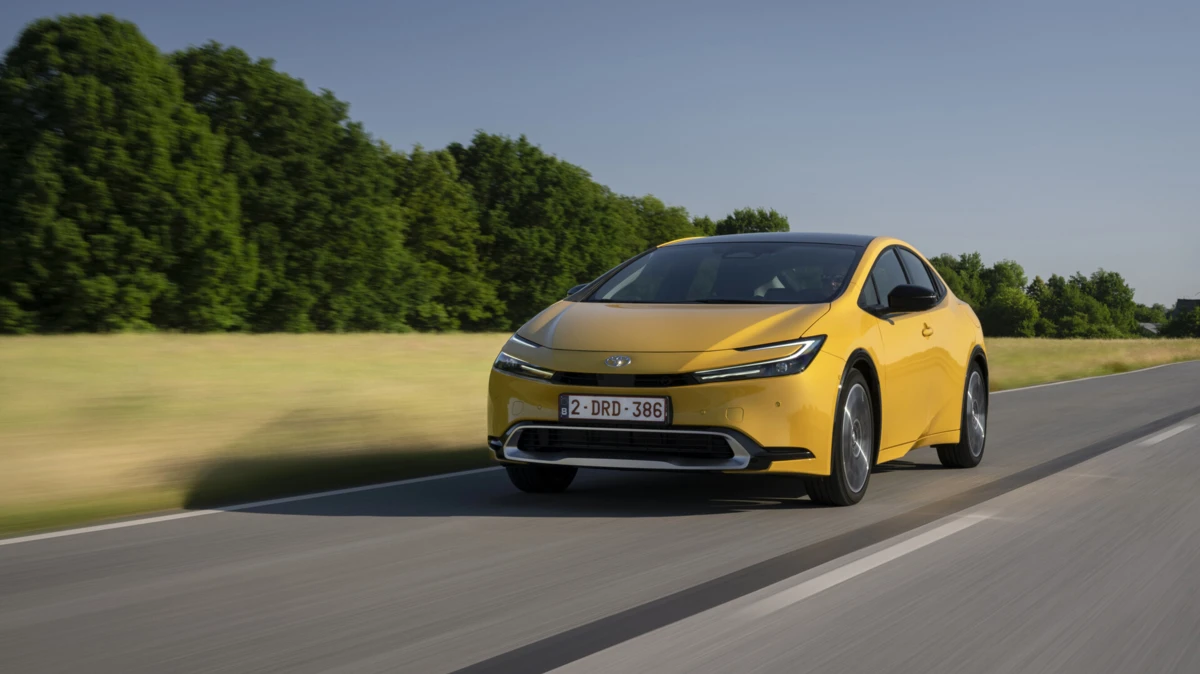 Imagem de contexto do artigo Toyota Prius: o pioneiro agora carrega a partir do Sol