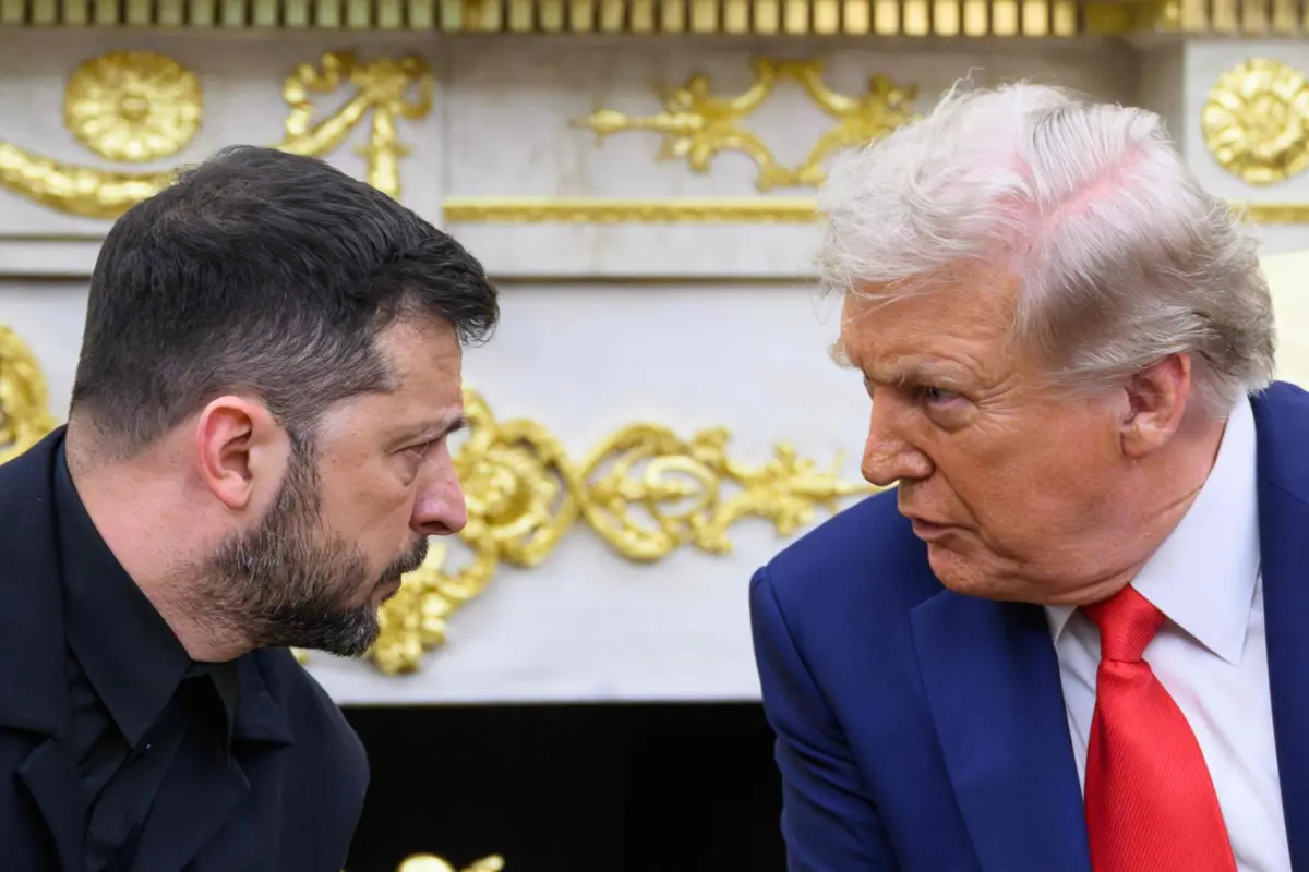 O presidente ucraniano Volodymyr Zelensky com o seu homólogo norte-americano Donald Trump