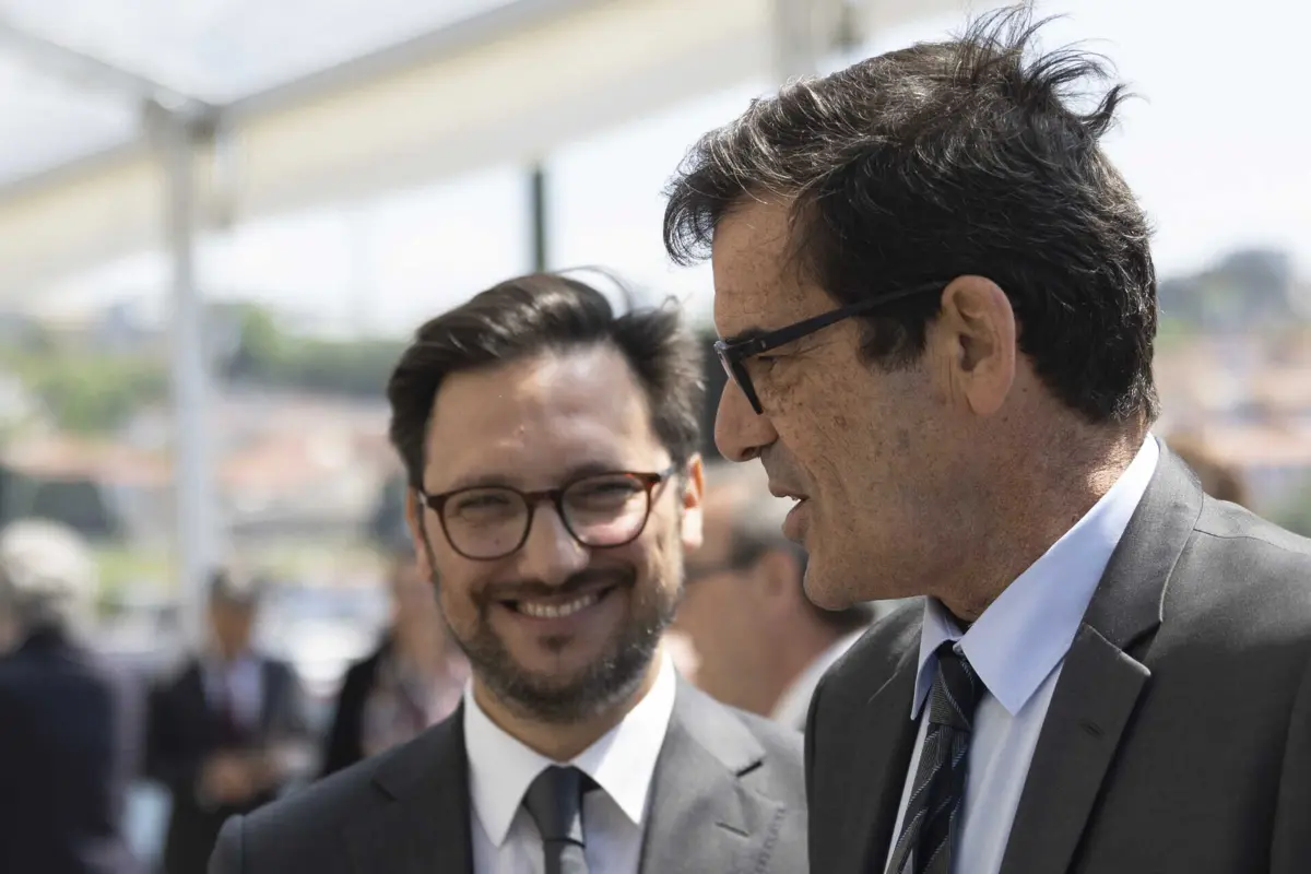 Presidente da Metro do Porto, Tiago Braga, com o presidente da Câmara do Porto, Rui Moreira