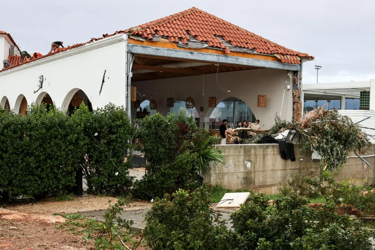 O tornado causou danos na unidade hoteleira Eden Resort