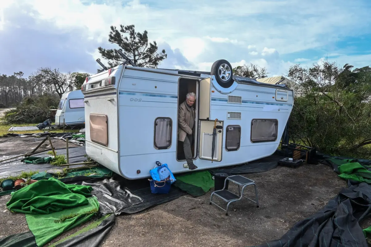 Destruição causada pela tempestade Kristin em São Pedro de Moel, Marinha Grande