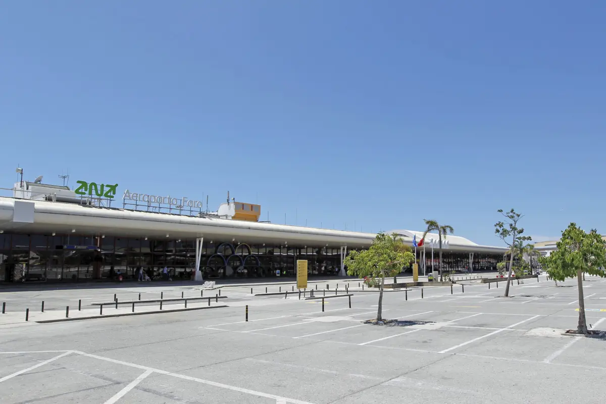 Imagem de contexto do artigo Detido no aeroporto de Faro com dez quilos de haxixe escondidos no corpo
