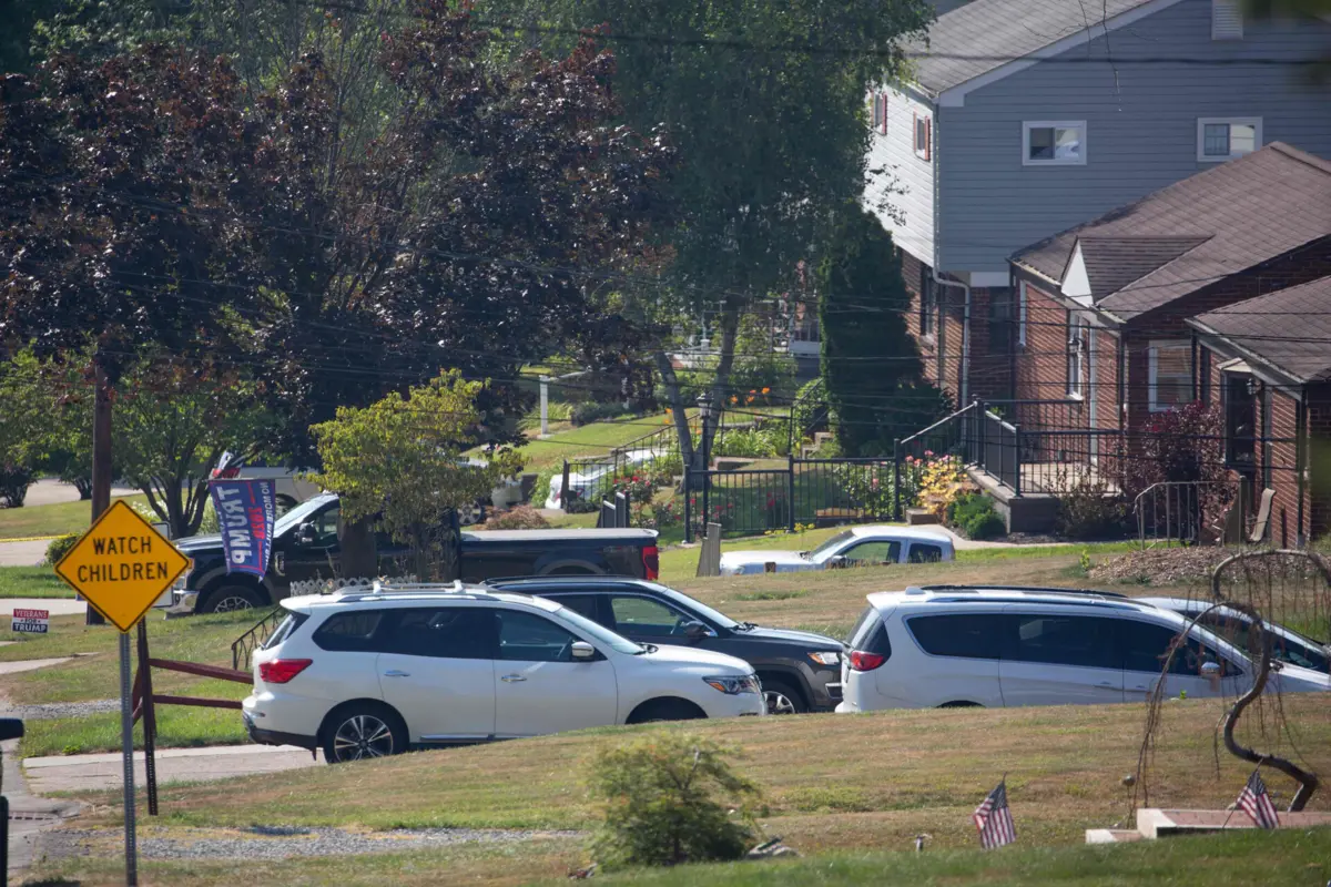 Foi encontrado material para o fabrico de bombas na casa onde vivia Thomas Matthew Crooks, de 20 anos