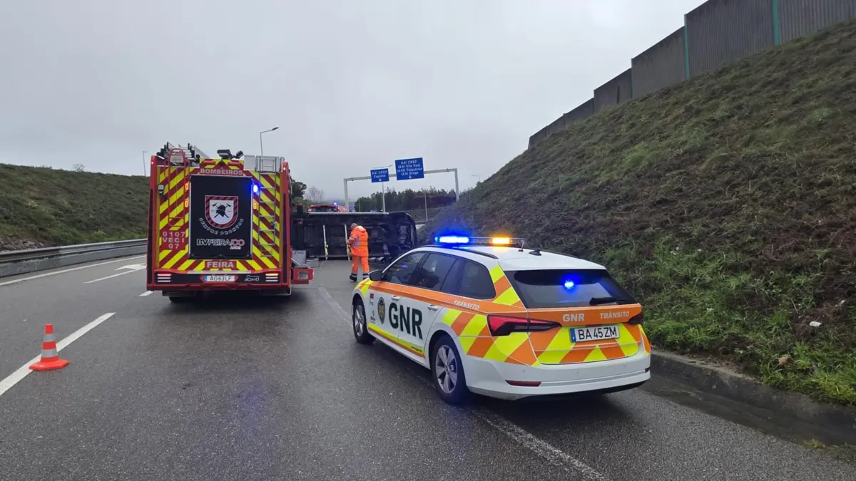 Acidente condicionou saída da A1 para a A41