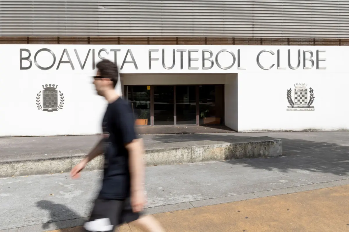 Imagem de contexto do artigo PJ faz buscas no Estádio do Bessa por suspeitas de corrupção e gestão danosa