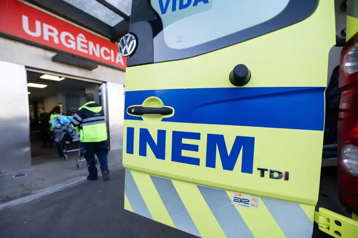 Falta de recursos humanos compromete operacionalidade das ambulâncias do INEM