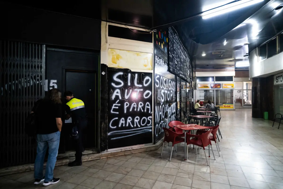 São 105 as salas de ensaio que estão seladas desde a terça-feira passada