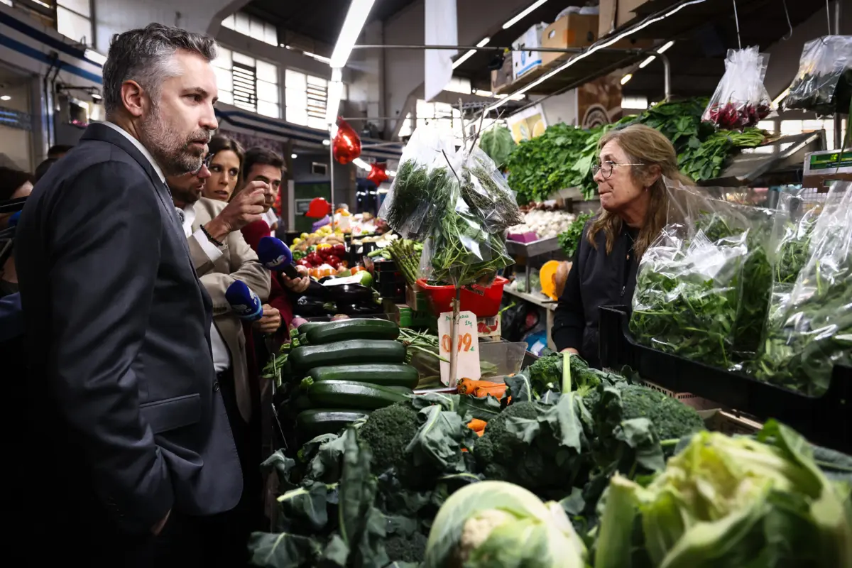 Pedro Nuno Santos no Mercado de Benfica