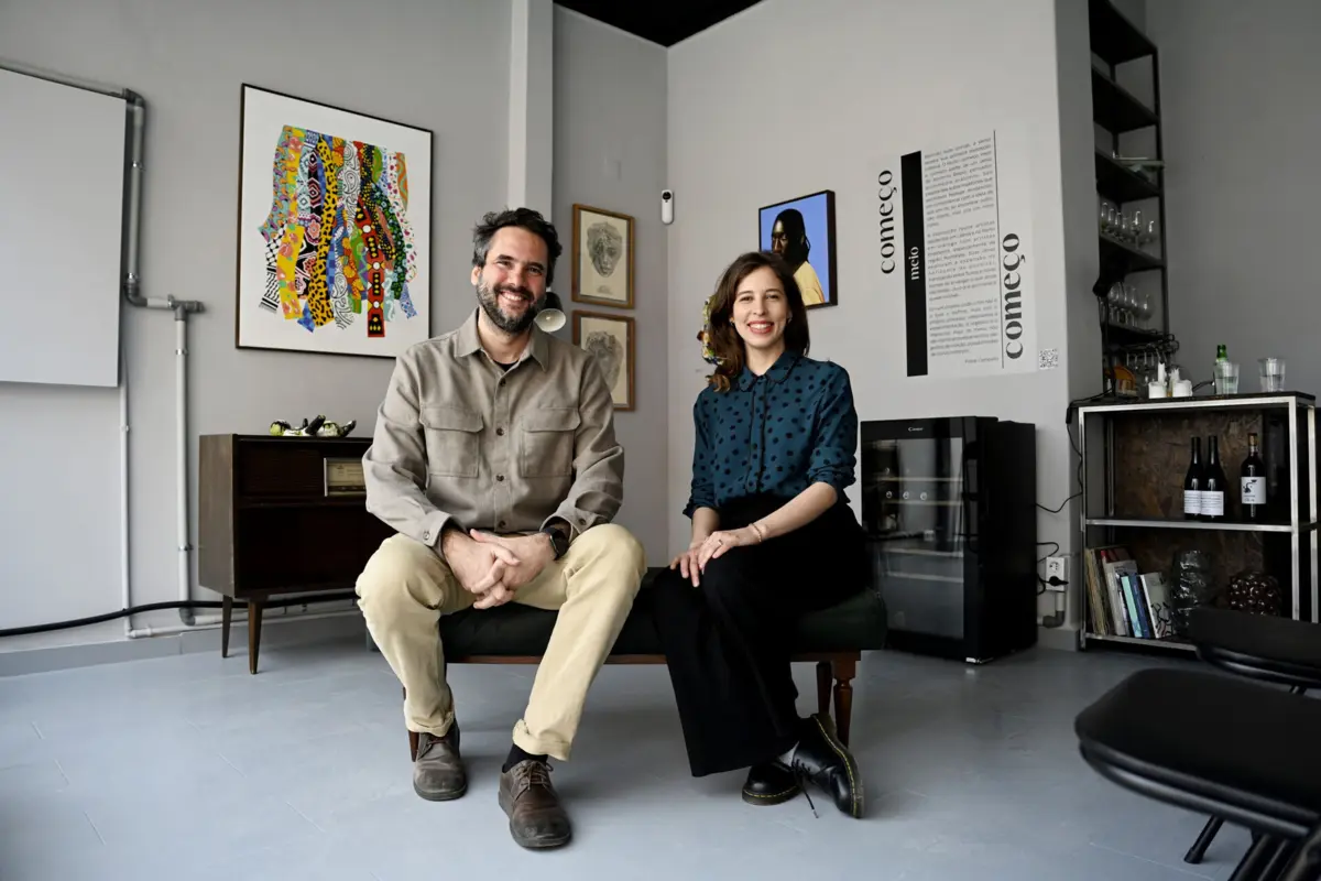 Filipe Campello e Laís Maciel são o casal responsável pela galeria.