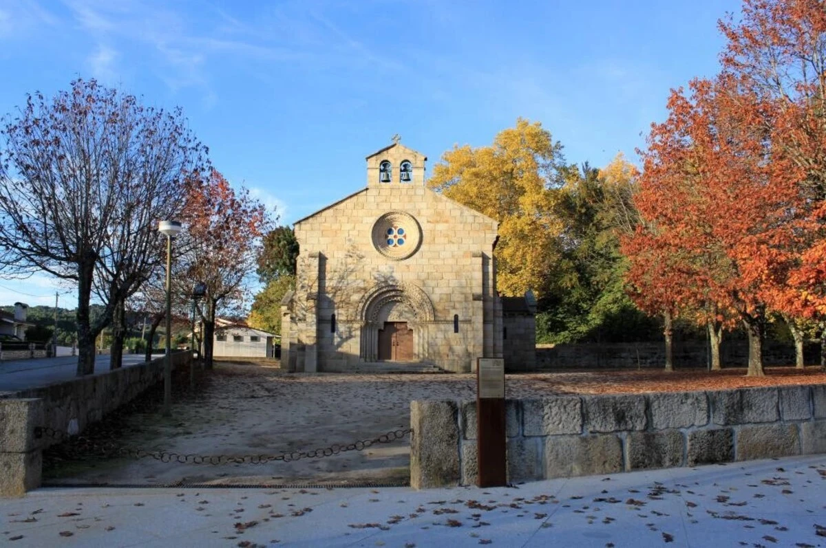 Veículo do padre foi levado quando o sacerdote celebrava missa na Igreja de Vidago