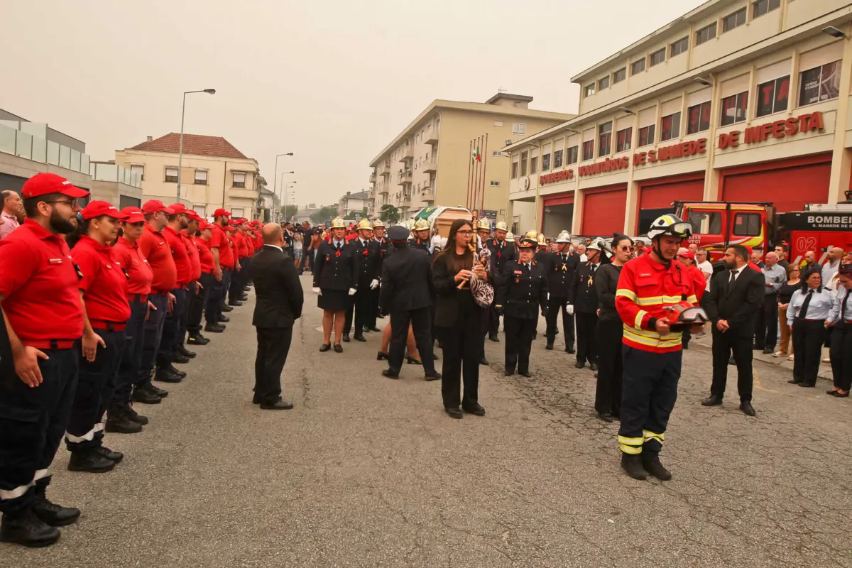 Funeral do bombeiro João Silva realizou-se esta quarta-feira