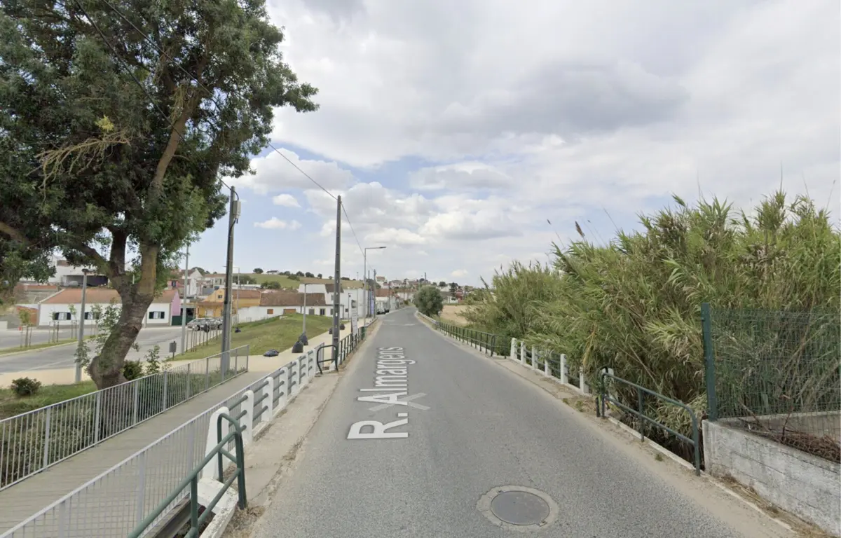 Circulação na ponte da Milhariça limitada desde segunda-feira