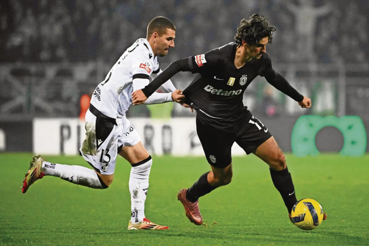 João Mendes em jogo contra o Sporting