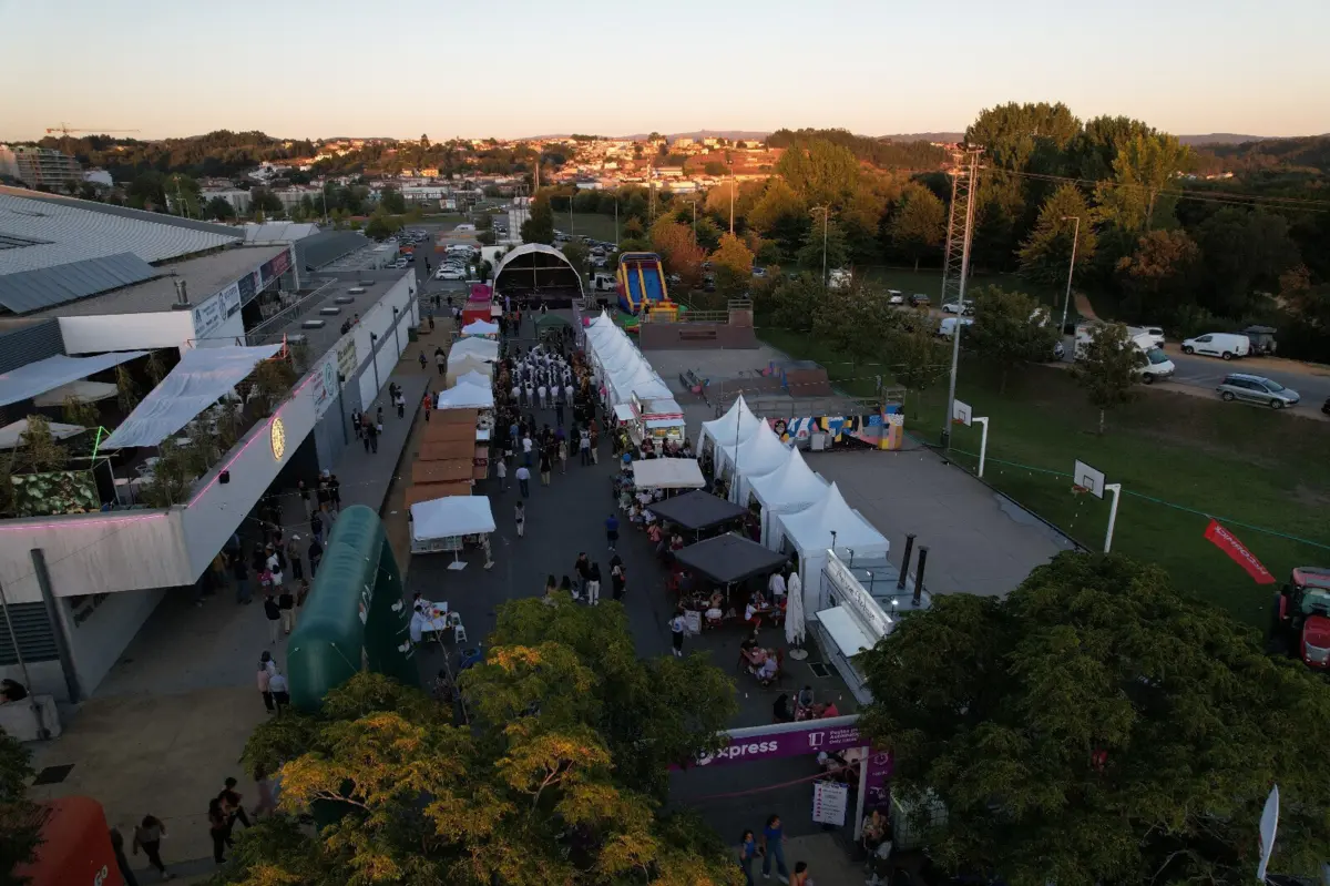 Festa do Leitão foi hoje inaugurada
