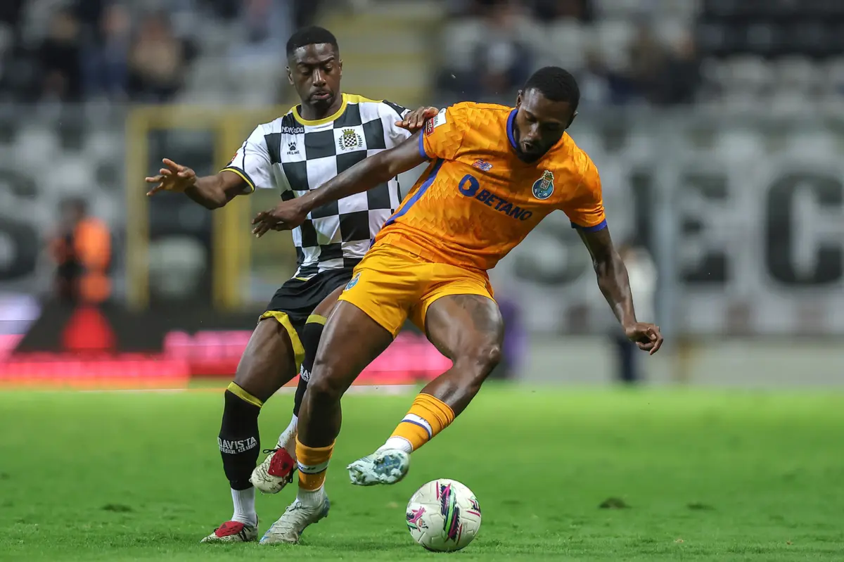 Otávio sai do F. C. Porto após ano e meio no clube