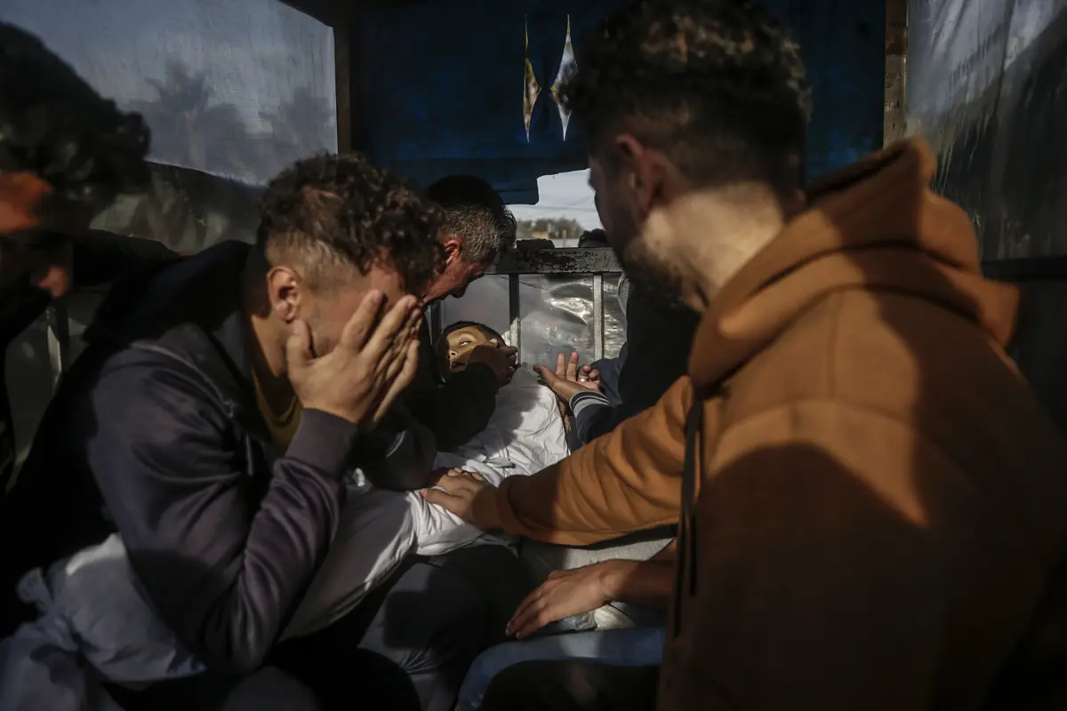 Sila, de três semanas, é a terceira bebé a morrer com hipotermia em campos de refugiados em Gaza nos últimos dois dias