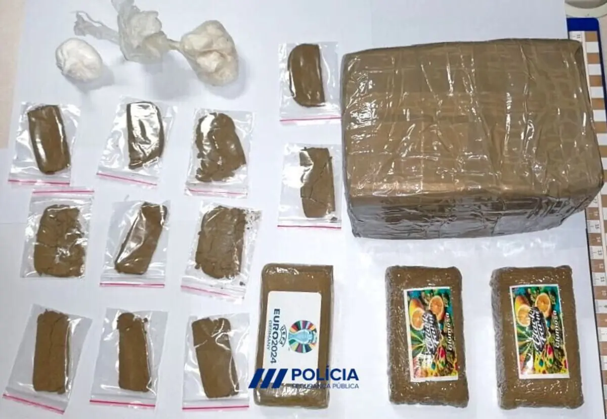 Polícia apreendeu haxixe e cocaína