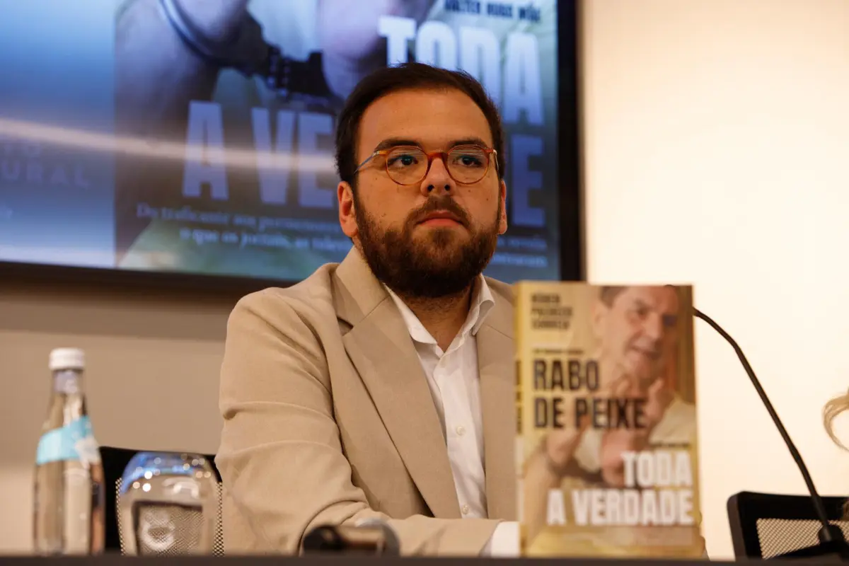 "Rabo de Peixe serviu de barriga de aluguer para contar uma história que não era sua", argumenta Rúben Pacheco Correia