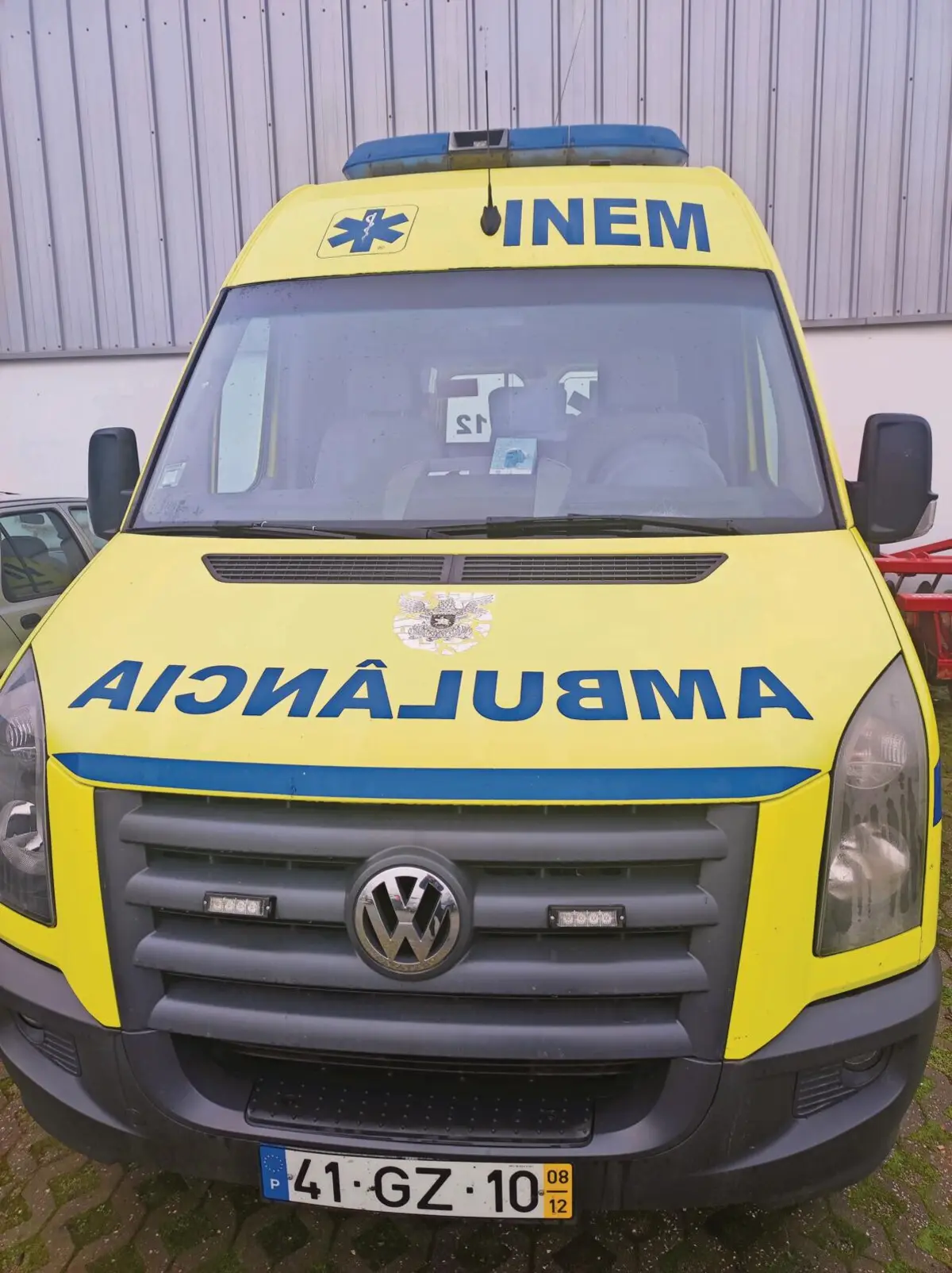 Corporação garante que continua sem aval do INEM para arranjar viatura