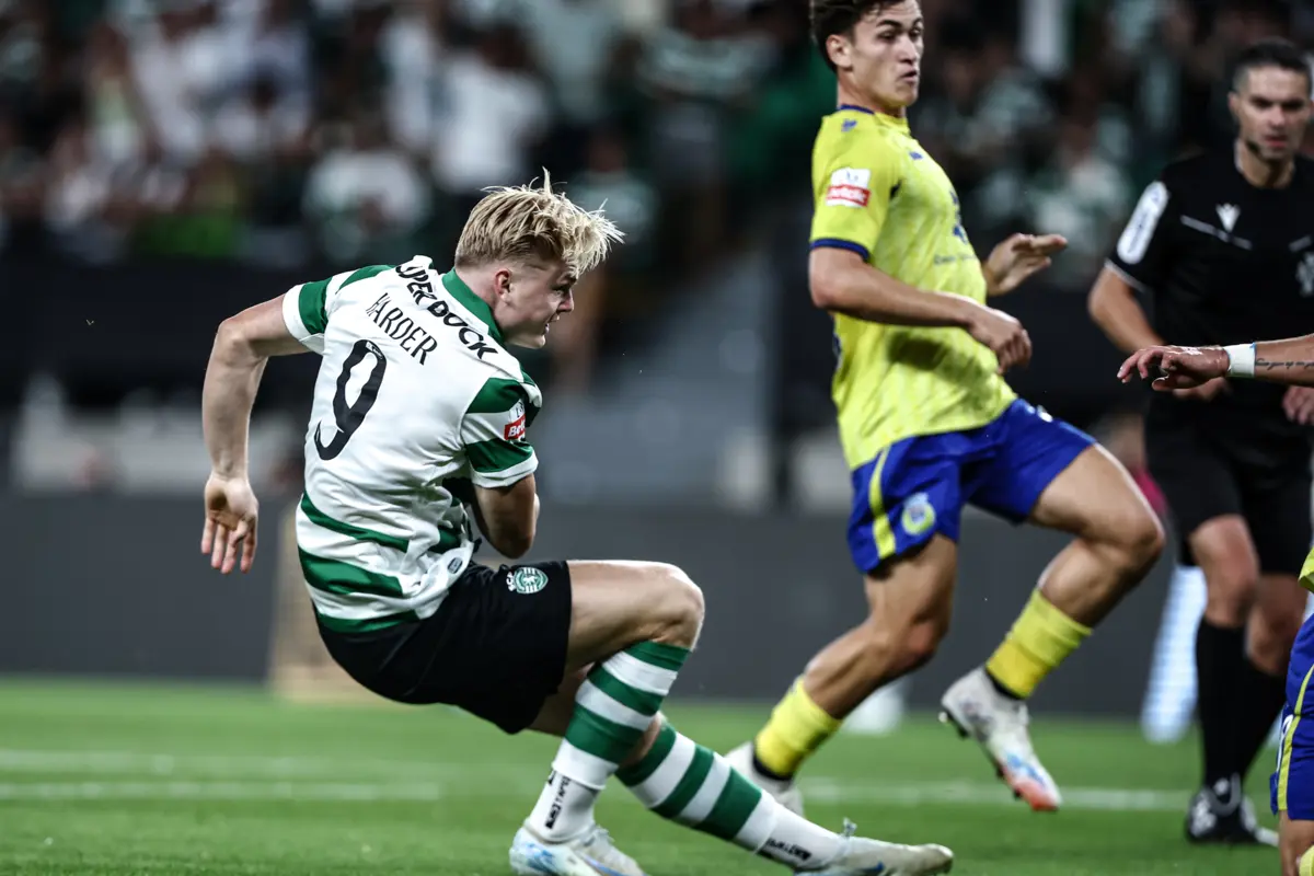 Conrad Harder pode estar de saída do Sporting