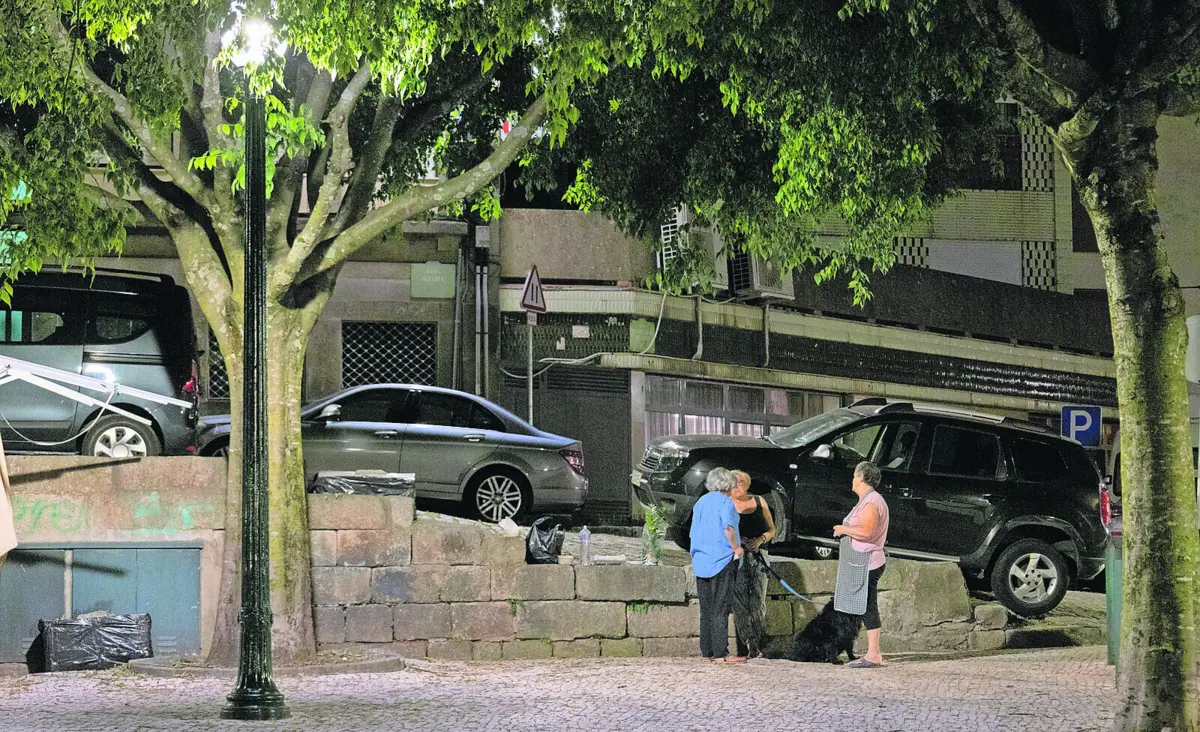 Praça da Alegria, nas Fontainhas, já é iluminada por tecnologia LED