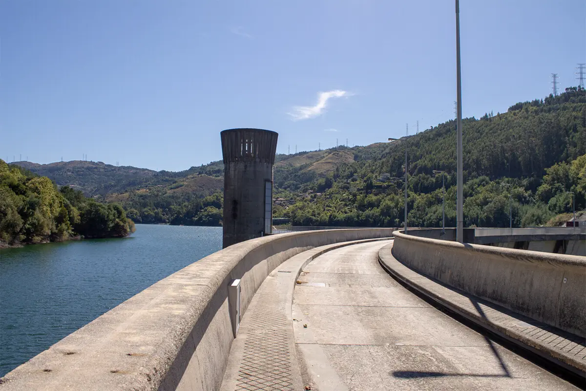 Caso inclui ex-presidente da Junta e arquiteto camarário