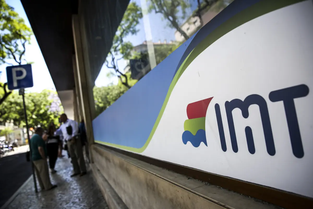 Instituto vai avisar condutores de novo regime de revalidação