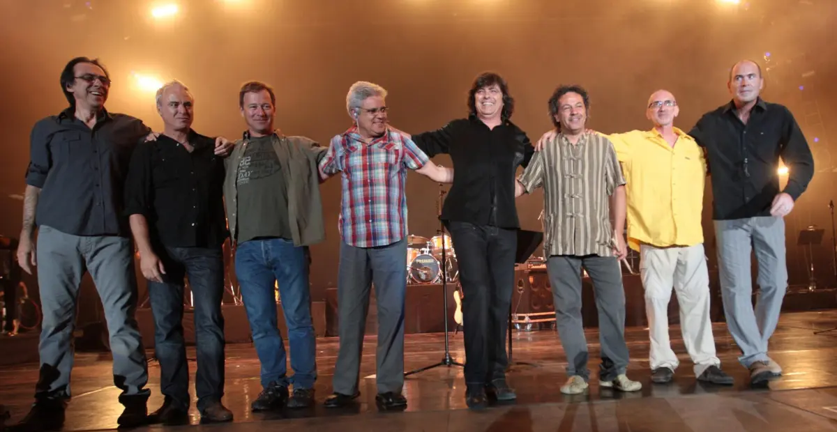 Os Trovante celebrizaram temas como “Namoro II”, “125 azul” e “Perdidamente”