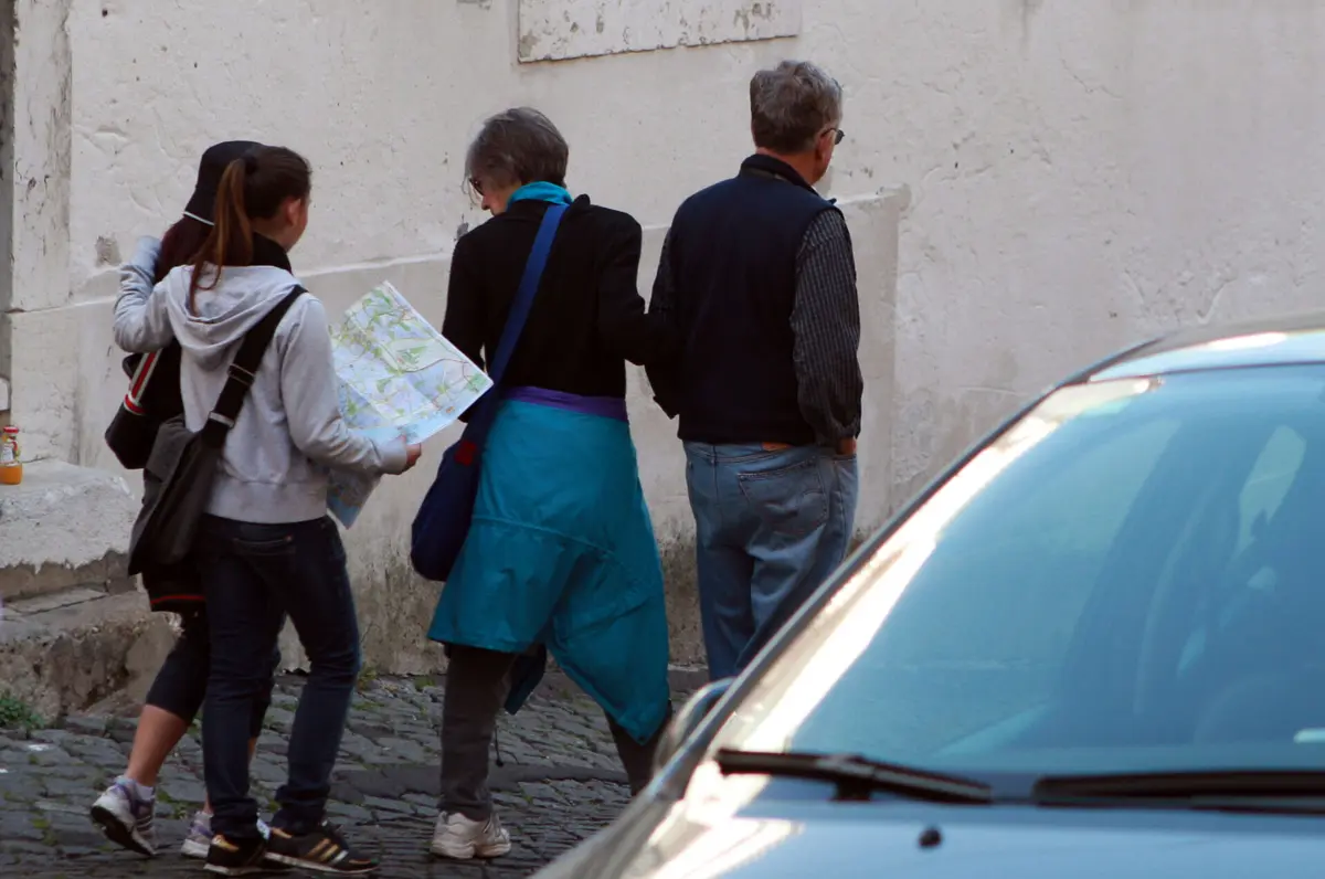 PSP deteve duas mulheres, já referenciadas por diversos crimes, que havia furtado a carteira a um turista.