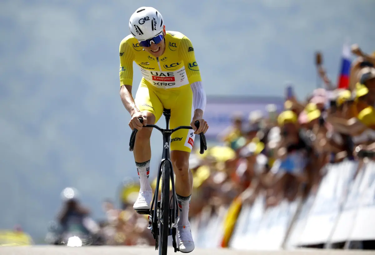 Tadej Pogacar foi o mais forte na 14.ª etapa