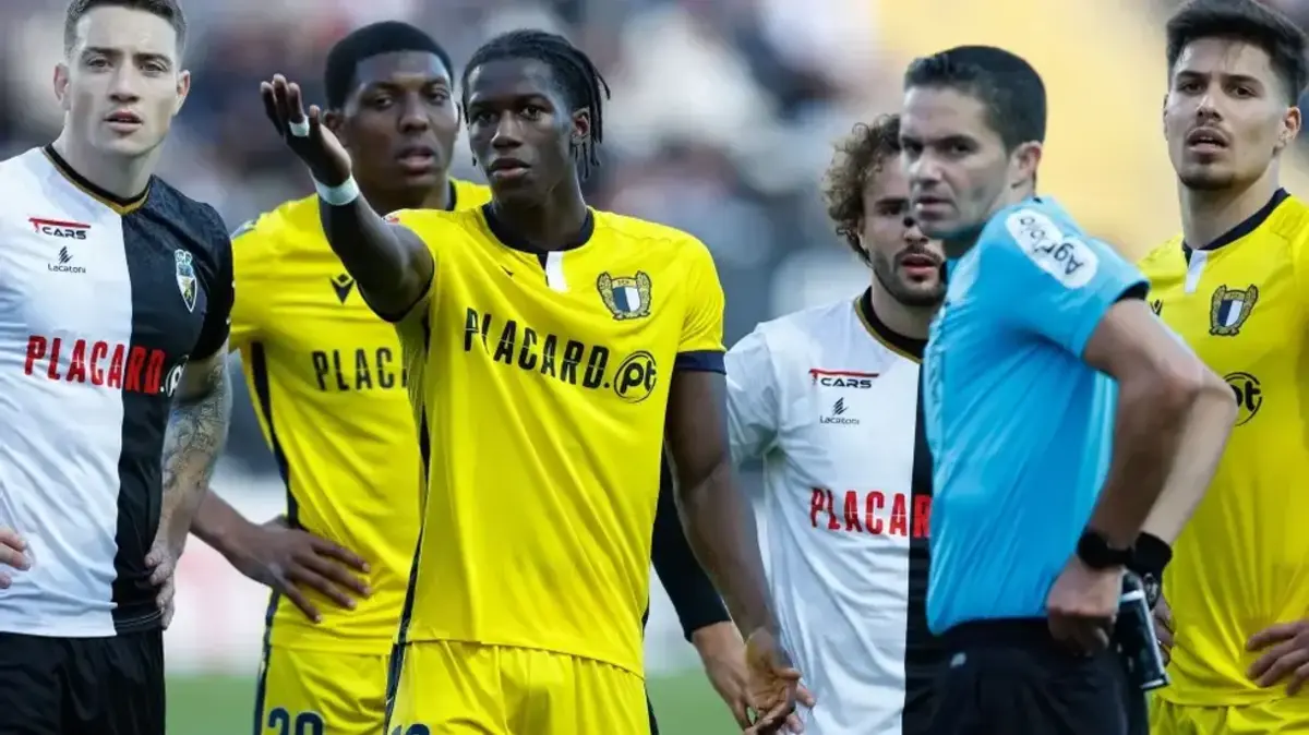 Chiquinho, jogador do Famalicão, queixou-se de insultos racistas no estádio do Farense