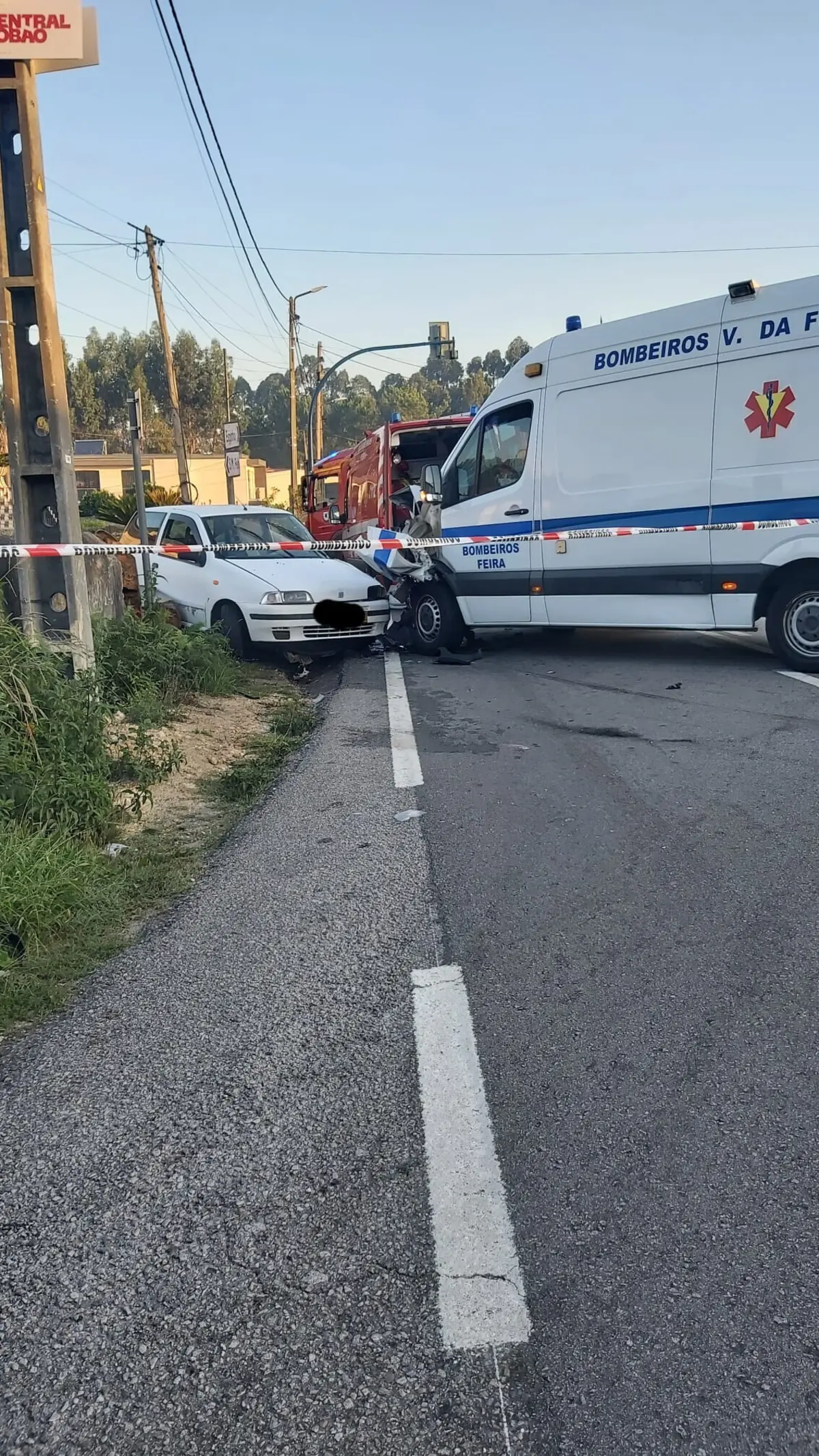 Imagem de contexto do artigo Dois feridos em acidente com ambulância na Feira