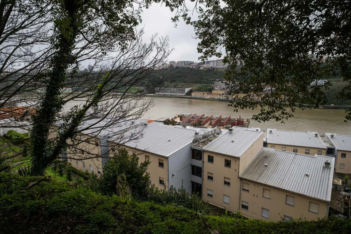 Imagem de contexto do artigo Gaia recusa expropriar terreno para construção da linha Rubi