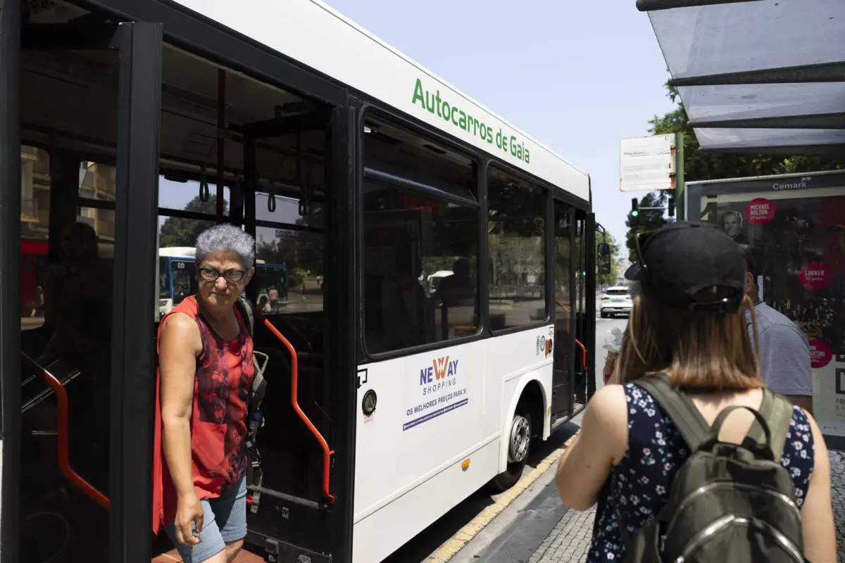 Desde janeiro que os operadores privados aguardam pelo pagamento do desconto nos passes de estudante.