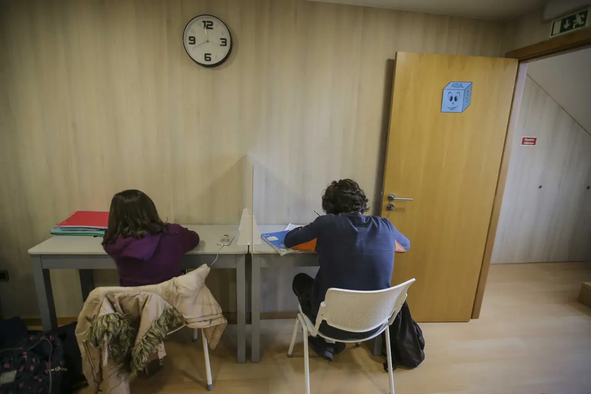 Imagem de contexto do artigo PS quer passar a permitir dedução em sede de IRS de aulas em centros de explicações