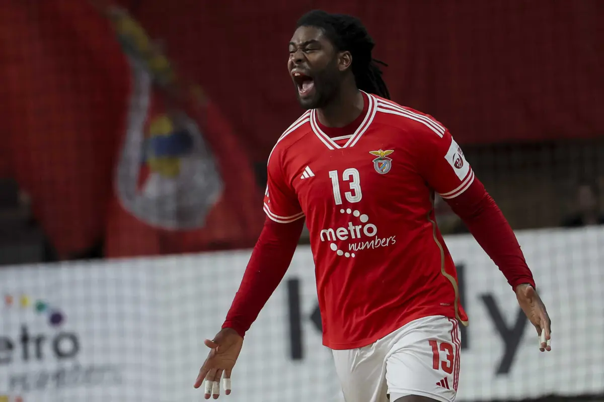 Paulo Moreno jogou 19 épocas no Benfica