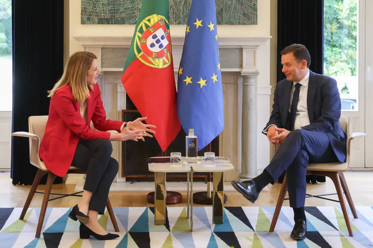 Luís Montenegro recebeu Roberta Metsola em São Bento