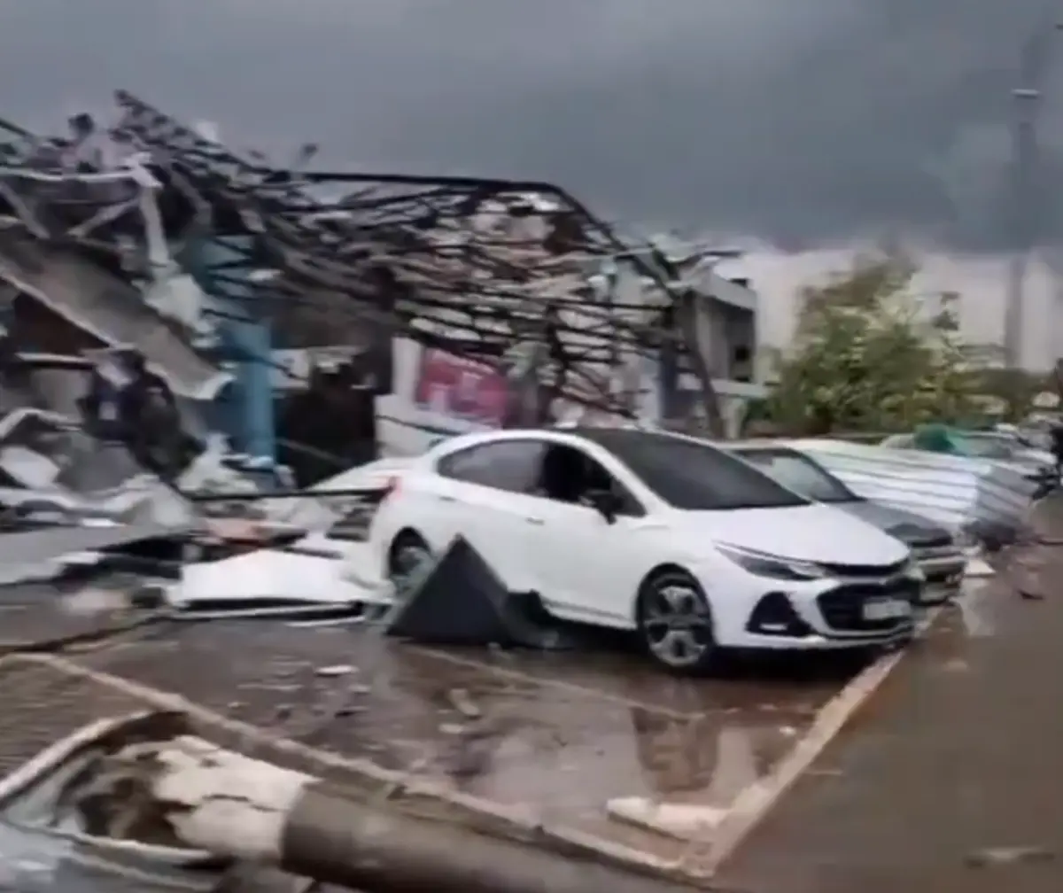 Imagem de contexto do artigo Tornado mata cinco pessoas e fere centenas no sul do Brasil
