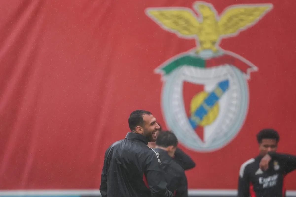 Pavlidis fica no banco