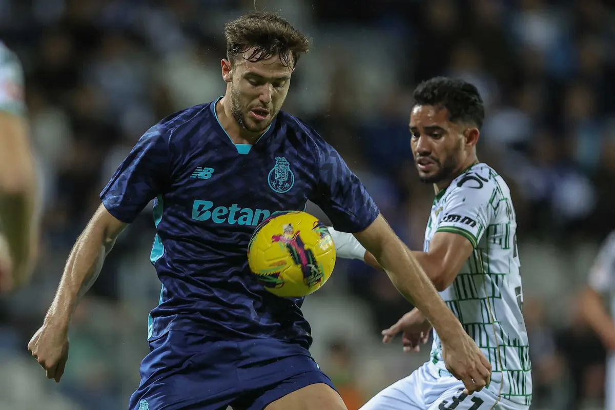 Nico González saiu do F. C. Porto para o City por 60 milhões de euros