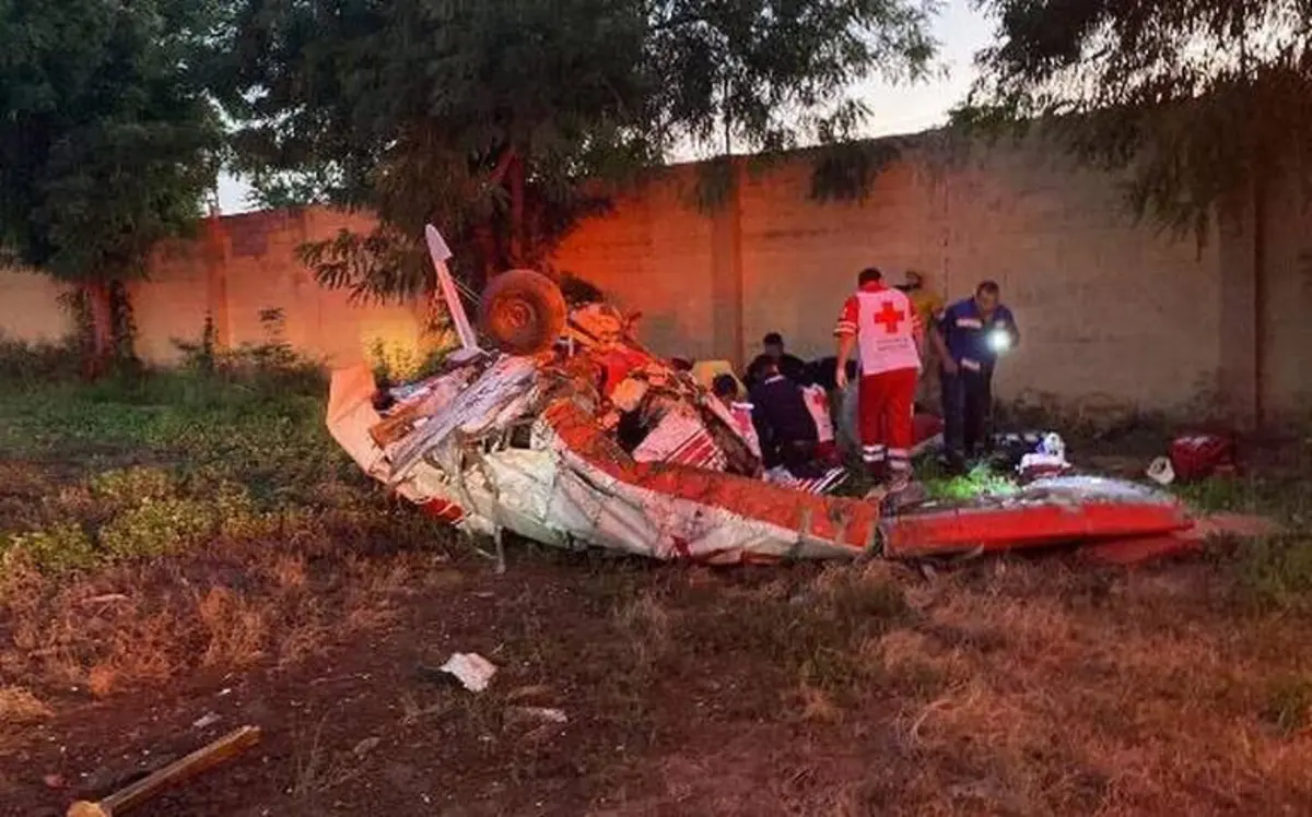 O piloto do avião ligeiro, Luis Angel N., de 32 anos, não sobreviveu à queda