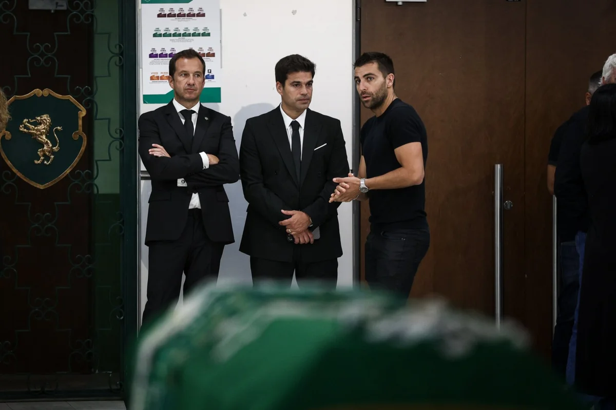 Velório decorre no Estádio de Alvalade