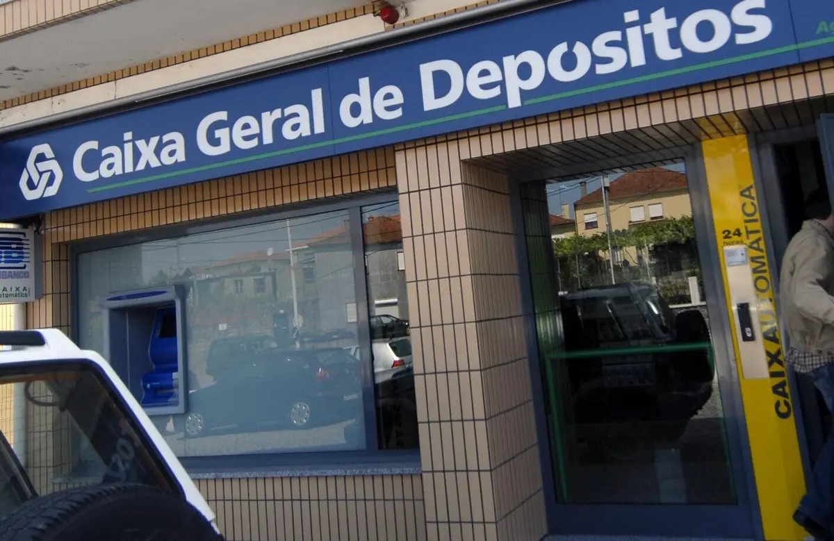 Alvo foi agência da Caixa Geral de Depósitos